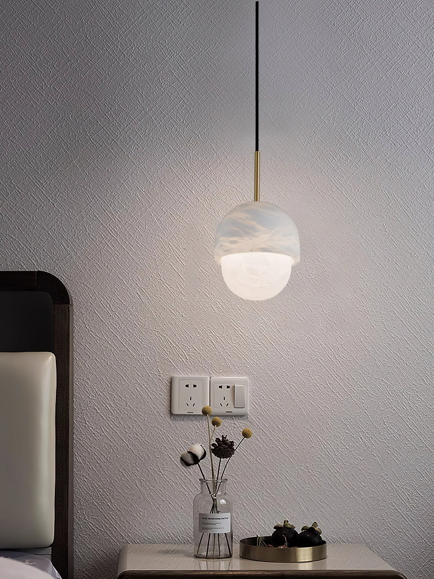 Yoko Alabaster Pendant Light