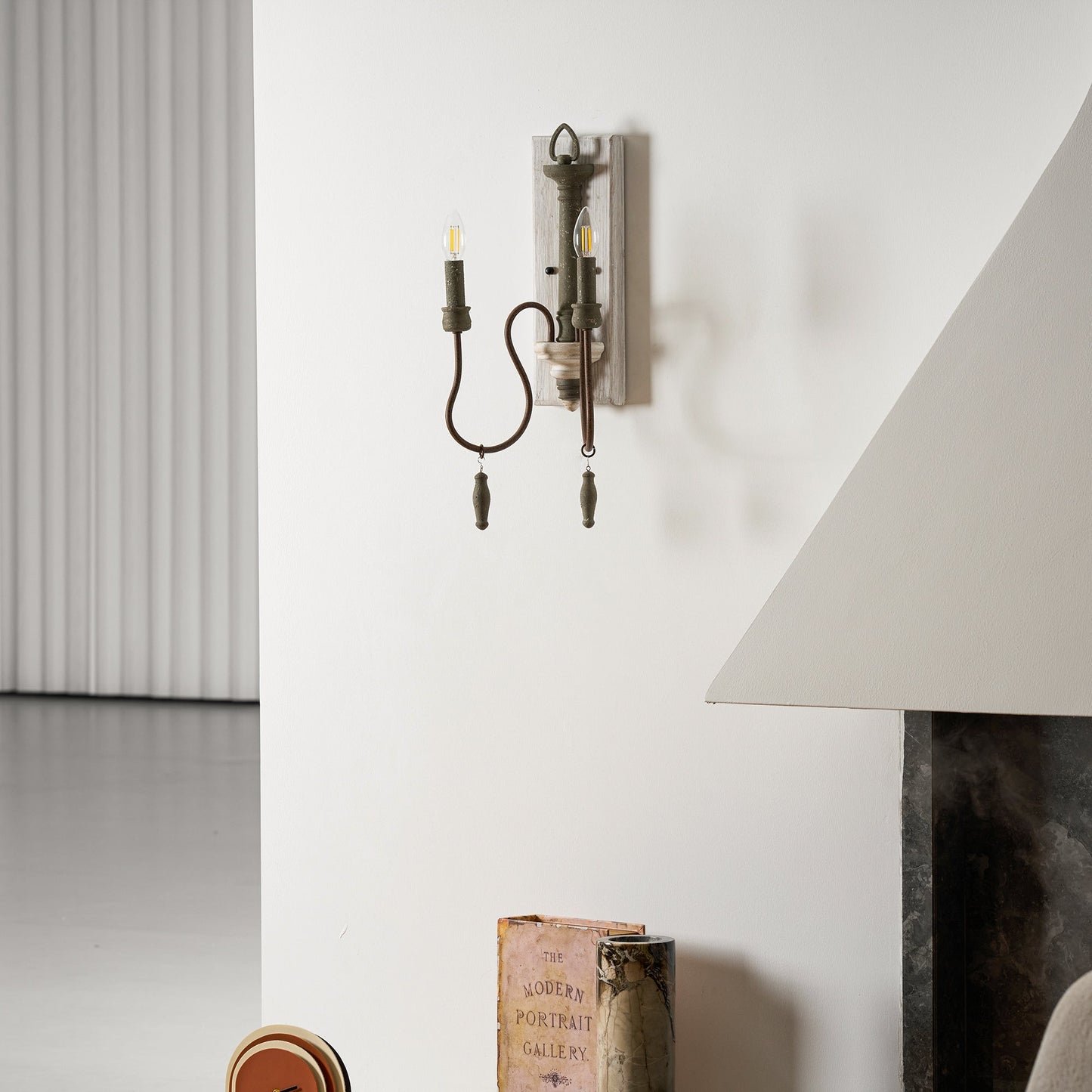 Zoe Wall Lamp