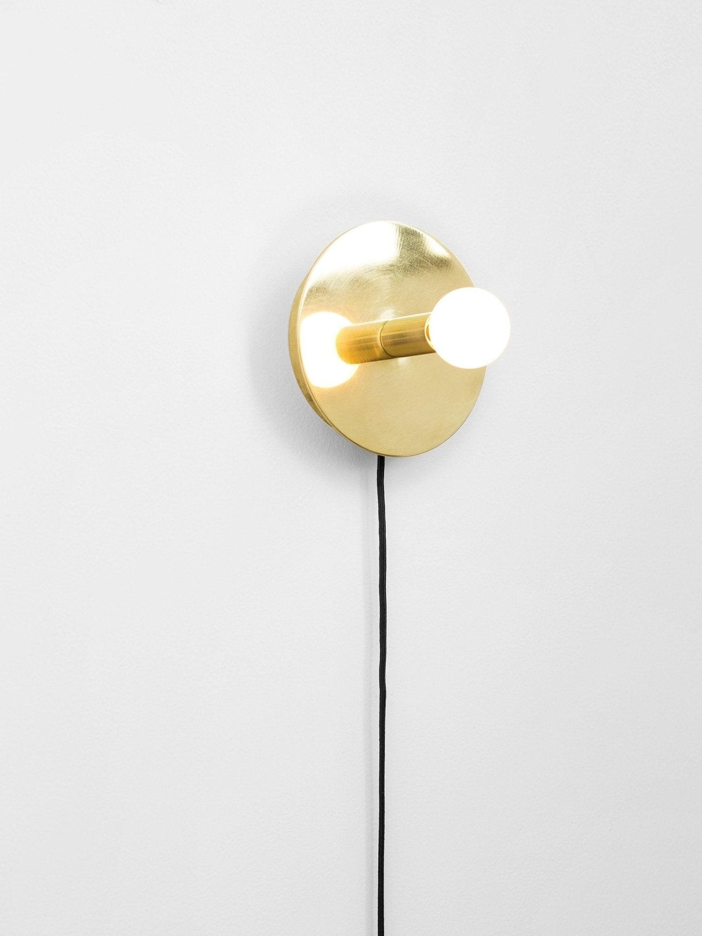 Dot Brass Wall Lamp