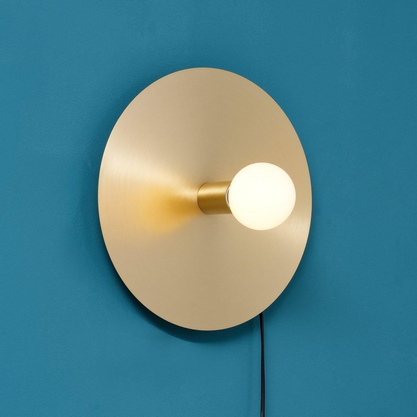 Dot Brass Wall Lamp
