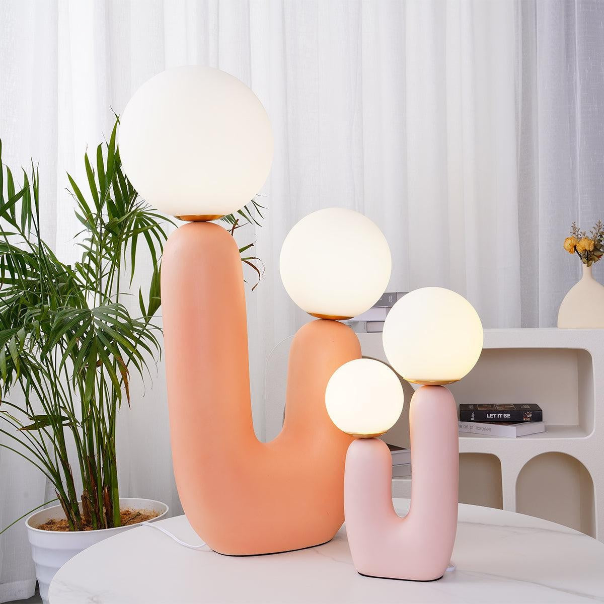 Oo Hand-Built Ceramic Statement Table Lamp