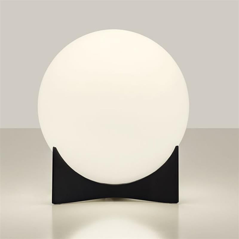 Oscar Glass Globe Table Lamp